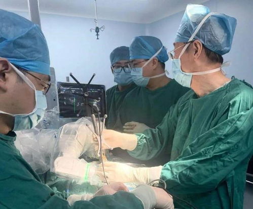 突破性医疗创新 Mazor X辅助上颈椎手术治愈强直性脊柱炎合并骨折